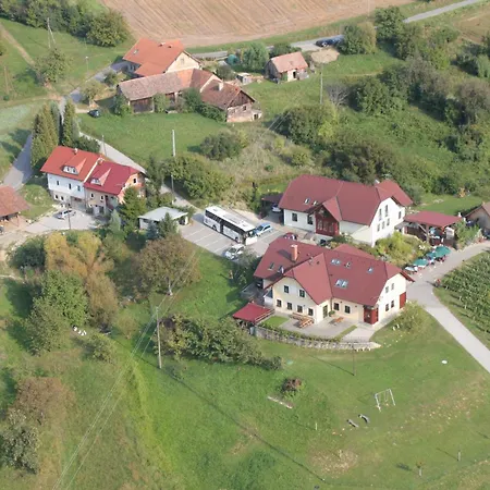 Casa de hóspedes Tourist Farm Joannes 3*